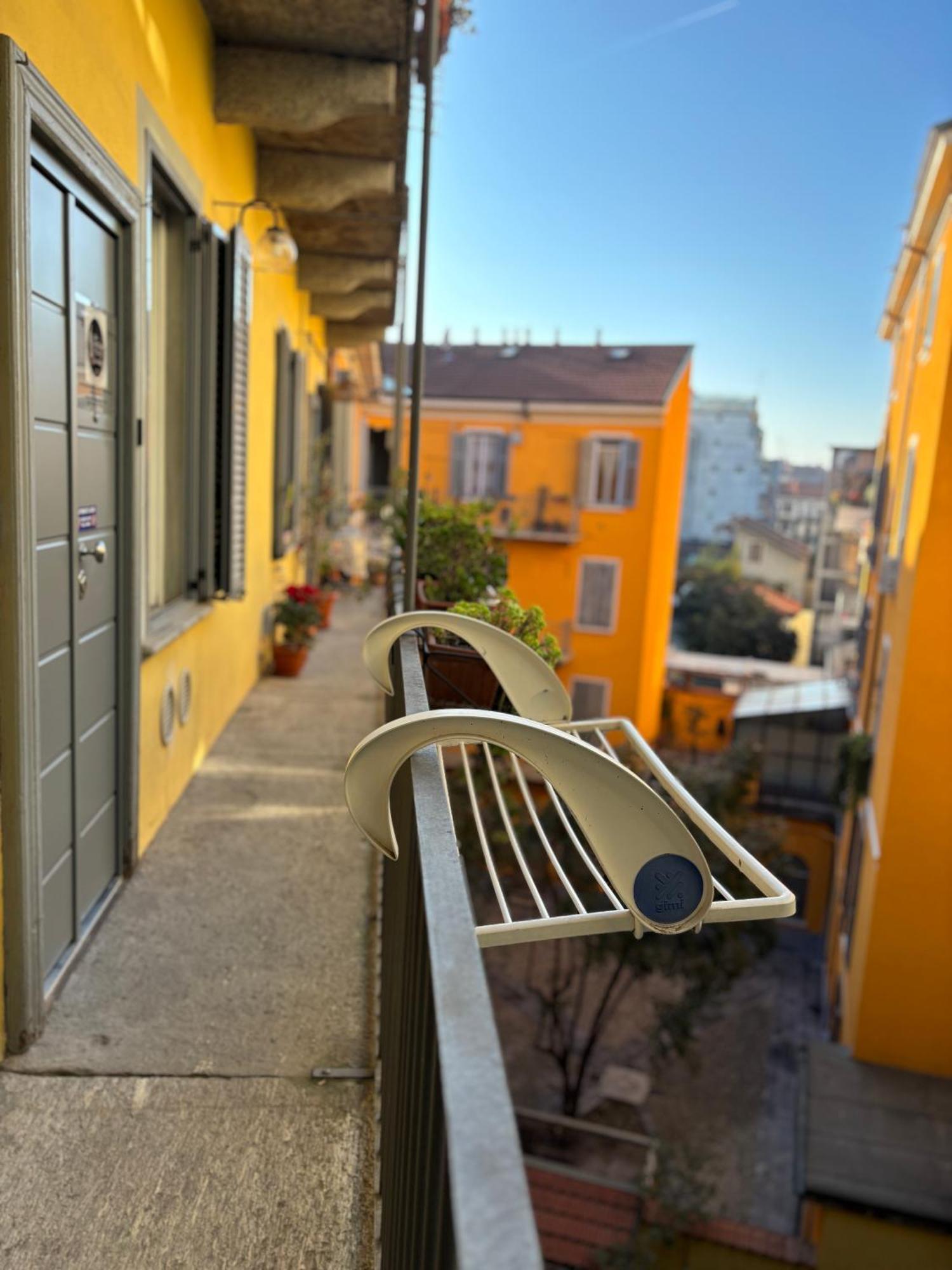 La Vecchia Milano-Les Nubles Vannucci - Il Ballatoio E Il Cortile Buitenkant foto