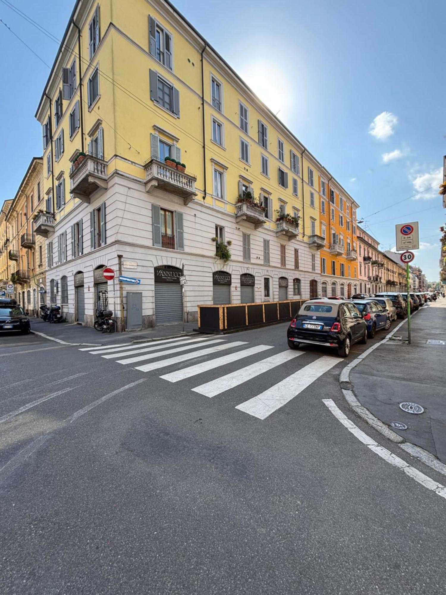 La Vecchia Milano-Les Nubles Vannucci - Il Ballatoio E Il Cortile Buitenkant foto