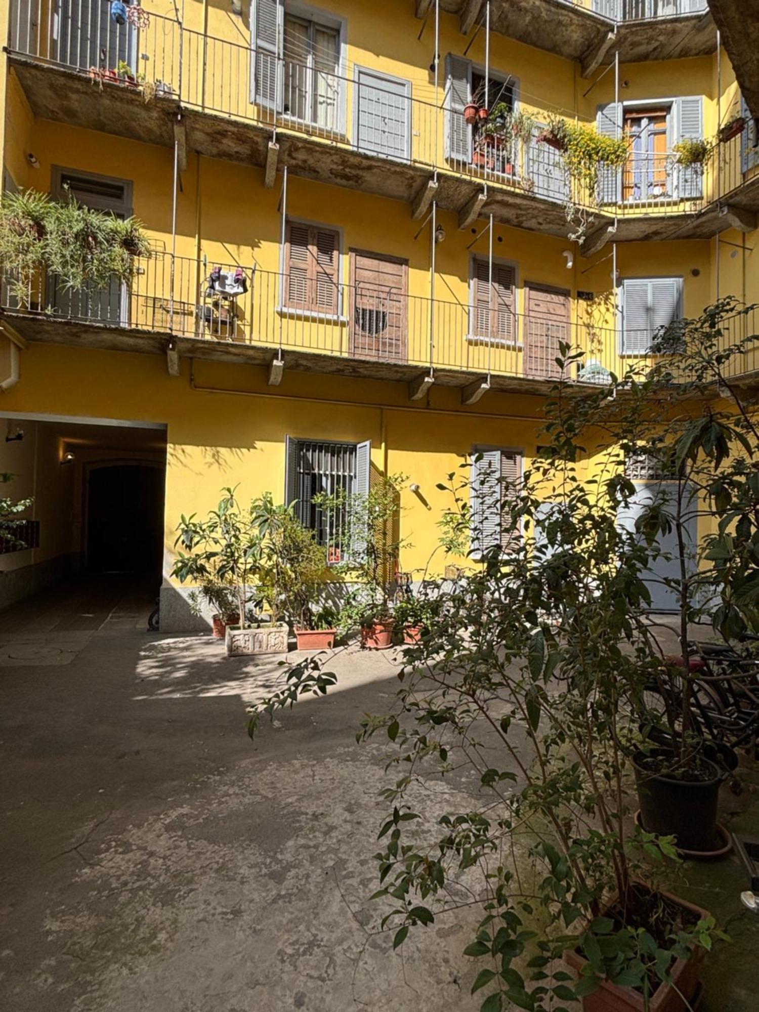 La Vecchia Milano-Les Nubles Vannucci - Il Ballatoio E Il Cortile Buitenkant foto