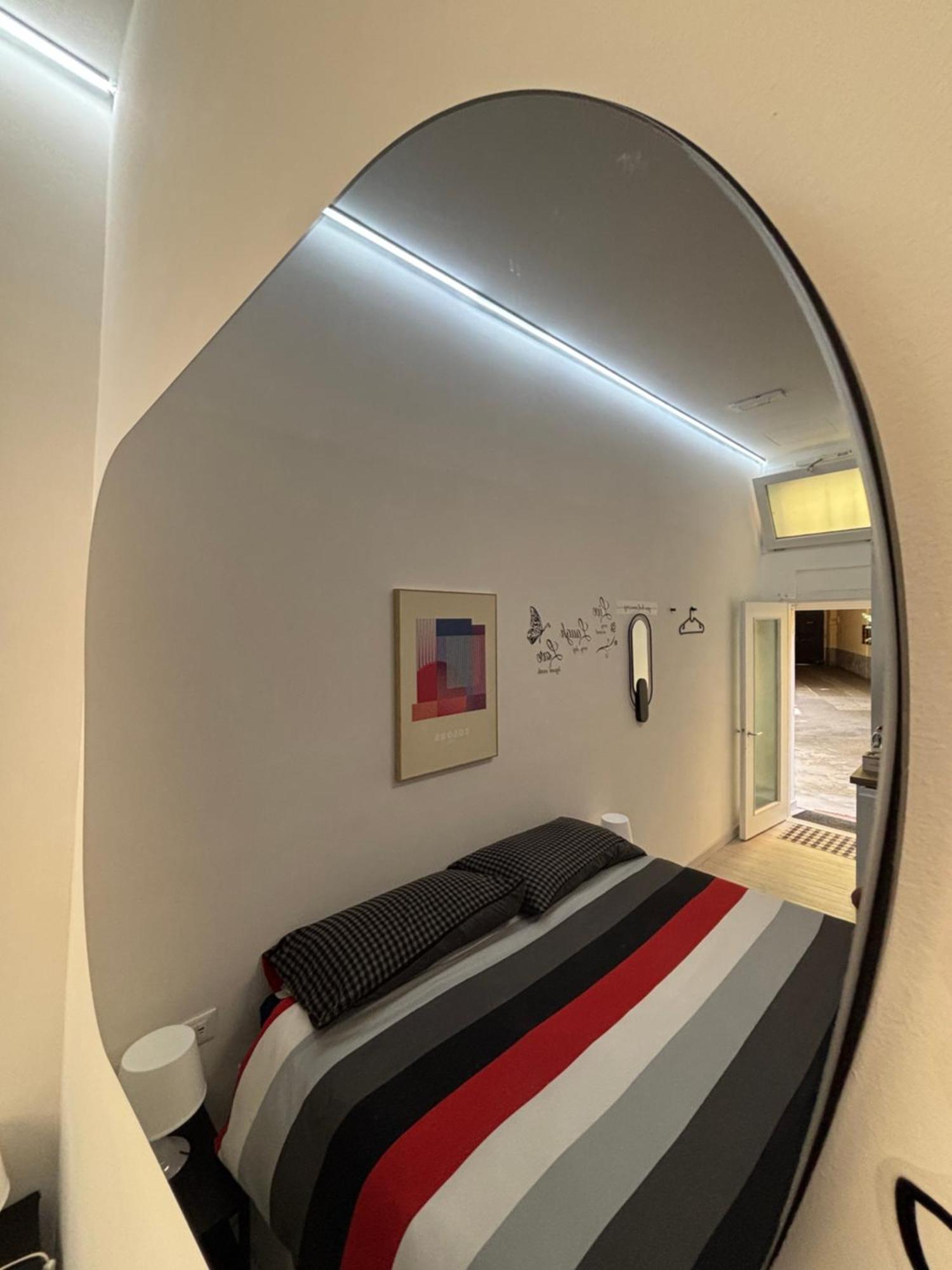 La Vecchia Milano-Les Nubles Vannucci - Il Ballatoio E Il Cortile Buitenkant foto